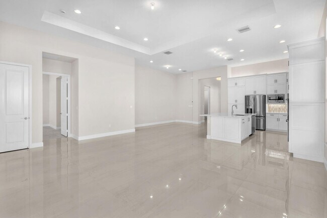 Building Photo - 10990 Violet Mdw St