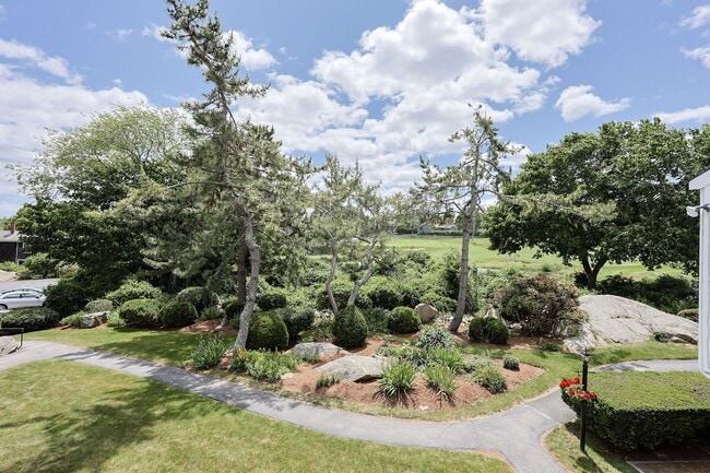 Building Photo - New for 2025! Newly Renovated Winter Renta...