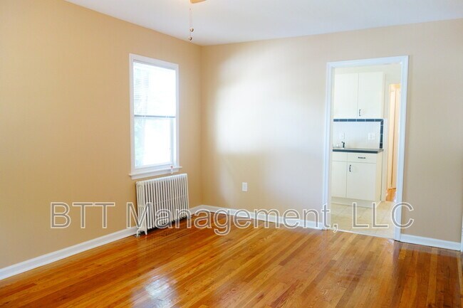 Building Photo - 8401 Flower Ave
