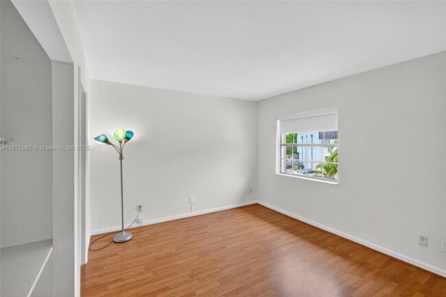Building Photo - 6667 Miller Dr