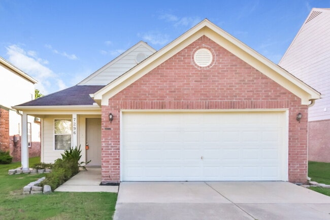 Building Photo - 7296 Green Ash Dr