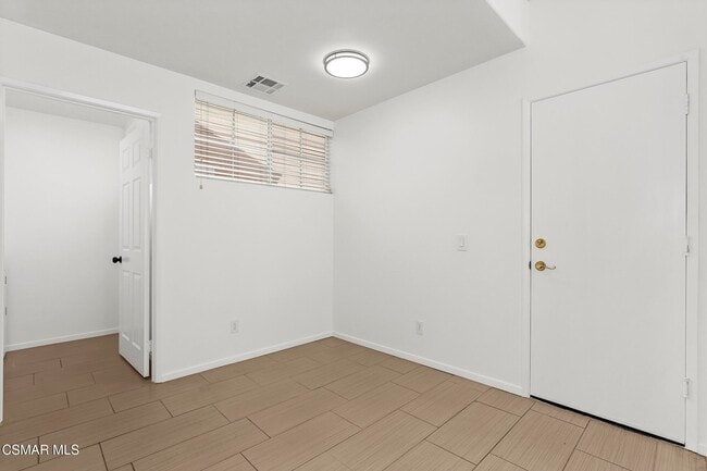 Building Photo - 495 Novara Way