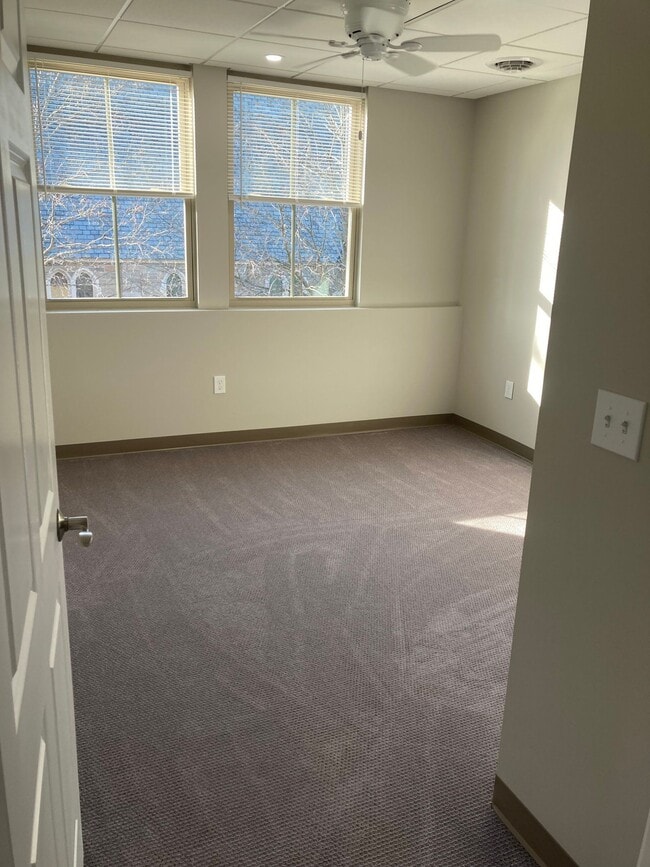 Building Photo - 50 Church St