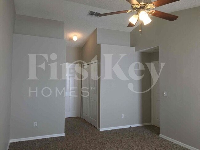 Building Photo - 7575 Groveoak Dr