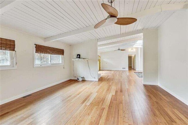 Building Photo - 3121 Lynnray Dr