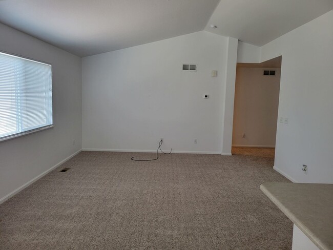 Building Photo - 14392 Woodrock Path