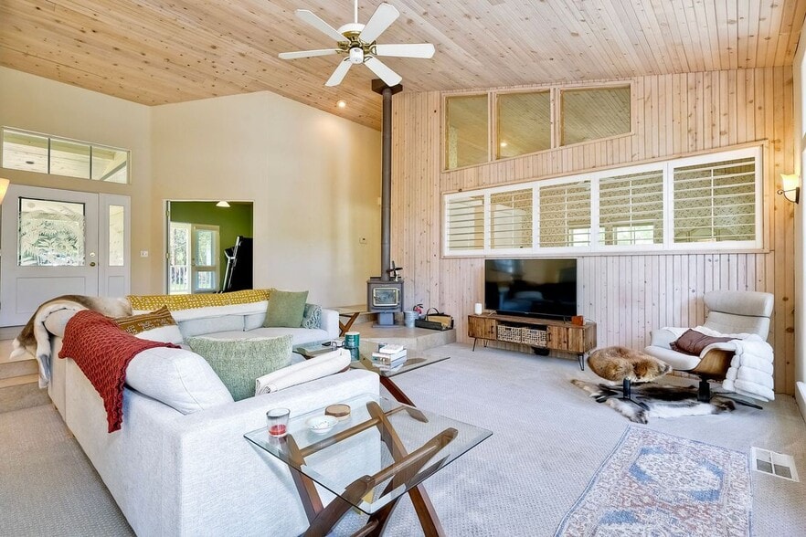 Building Photo - 22242 Little Klondike Rd