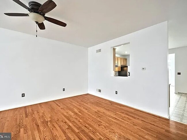 Building Photo - 1193 Ledge Dr