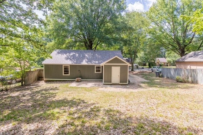 Building Photo - 4468 Tarleton Dr