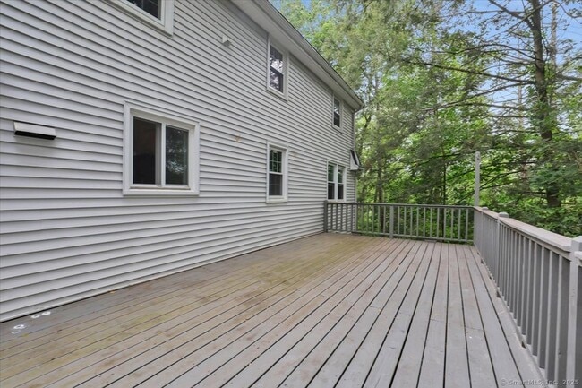 Building Photo - 77 Hemlock Ridge
