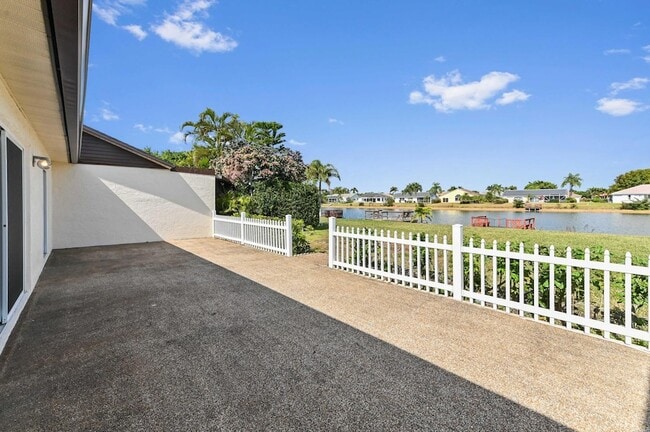 Building Photo - 8515 Lakepoint Ct