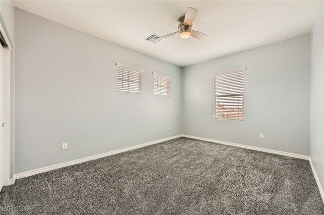 Building Photo - 5990 Viscaya Grv St