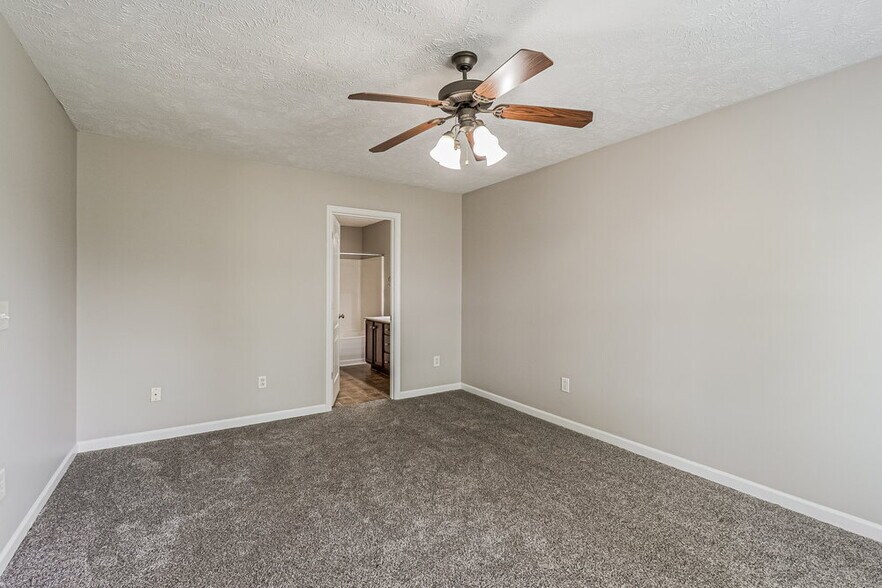Building Photo - 5054 Betsy Ann Ave