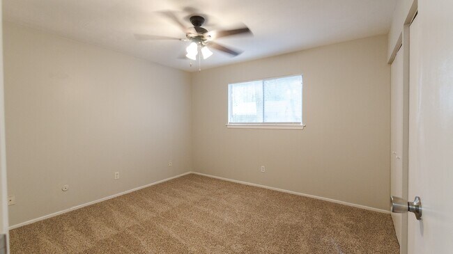 Building Photo - 1603 N Red Cedar Cir