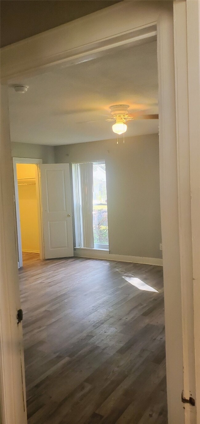 Building Photo - 15414 W Hampton Cir