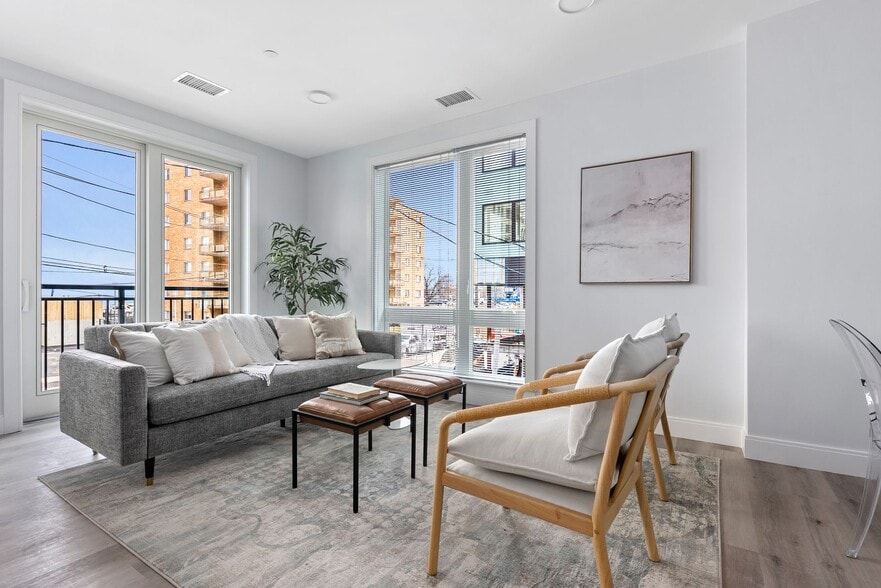 Building Photo - 90 Ocean Ave