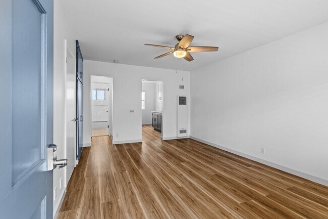 Building Photo - 936 Cedar Ave