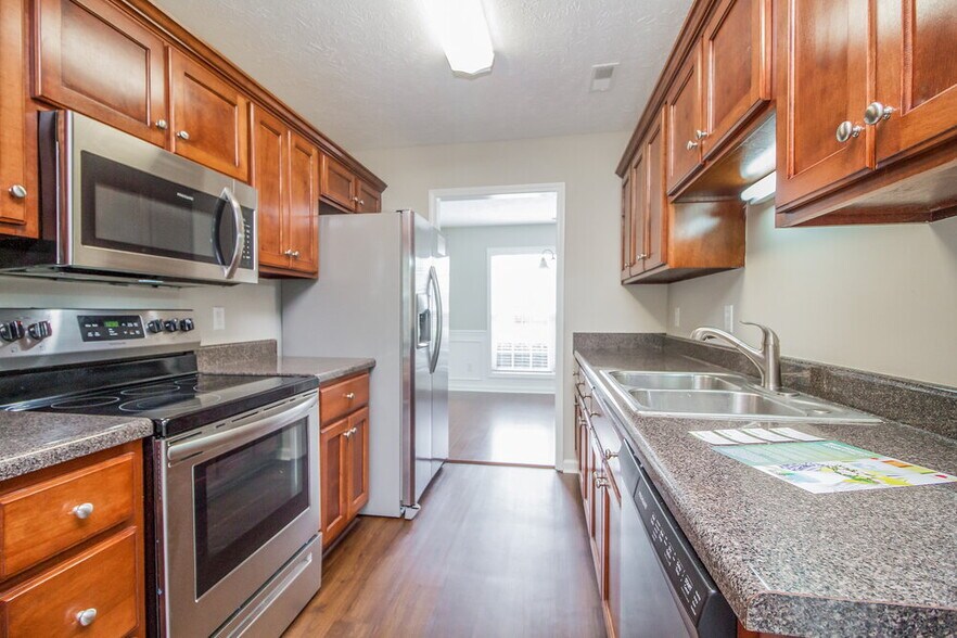 Building Photo - 3752 Precious Ave