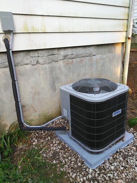 Building Photo - 35 Walker St