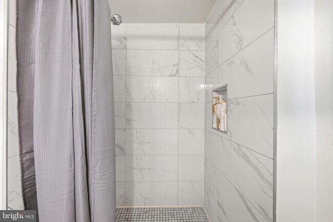 Building Photo - 7810 Kalorama Rd