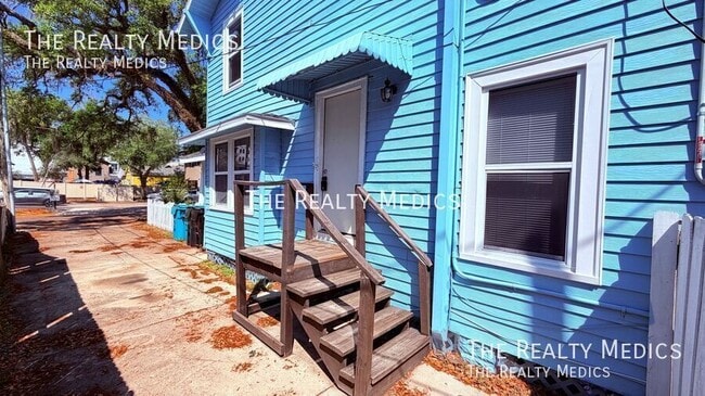 Building Photo - 35 Hill Ave