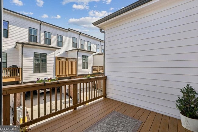 Building Photo - 355 Cricket Ln