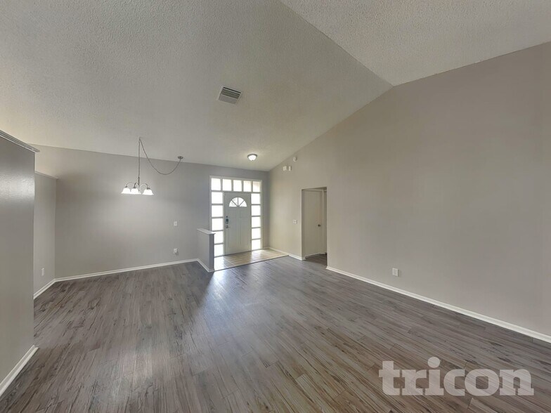 Building Photo - 778 Birgham Pl