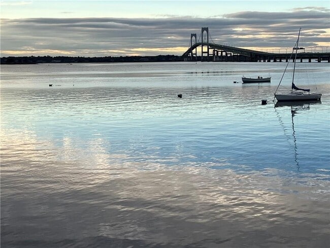 Building Photo - 109 1/2 Second St