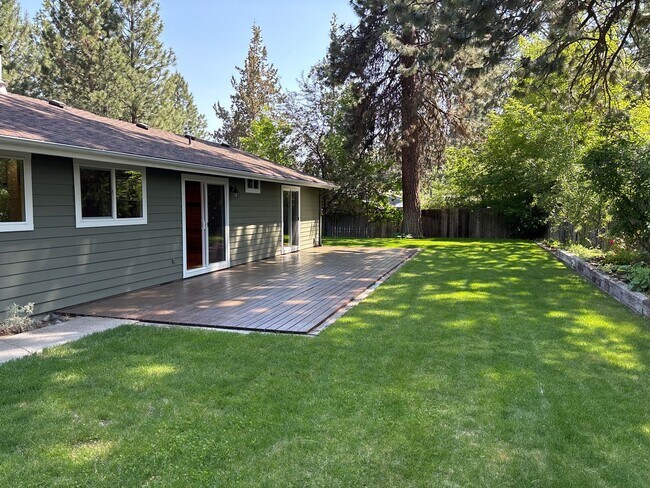 Building Photo - Single Story Home Near NW Crossing