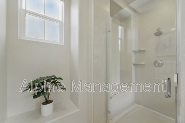 Building Photo - 5109 Campion Dr