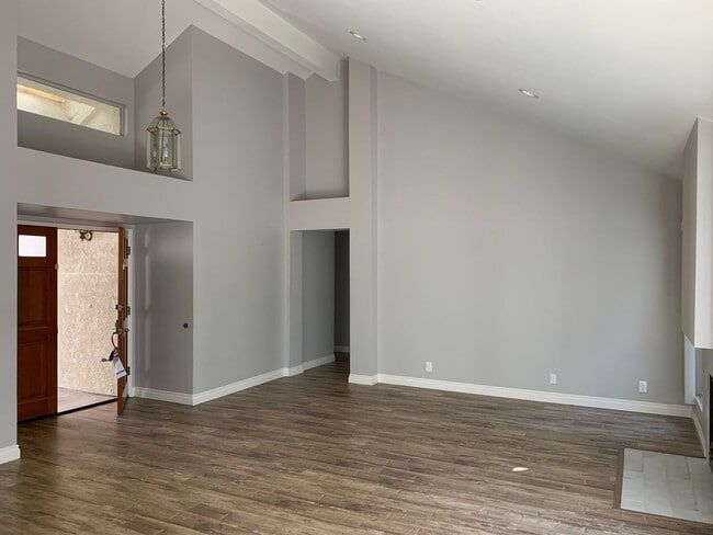Building Photo - 13742 Grand Isle Dr
