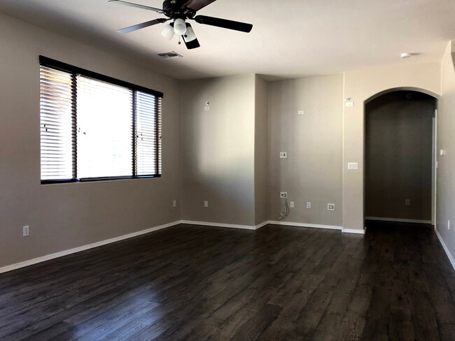 Building Photo - 12866 Bloomington Loop