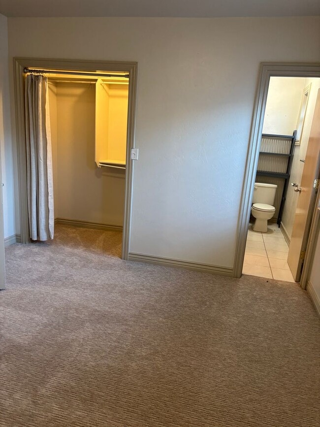 Building Photo - Salt Lake Cottage home 3 bed, 2 baths