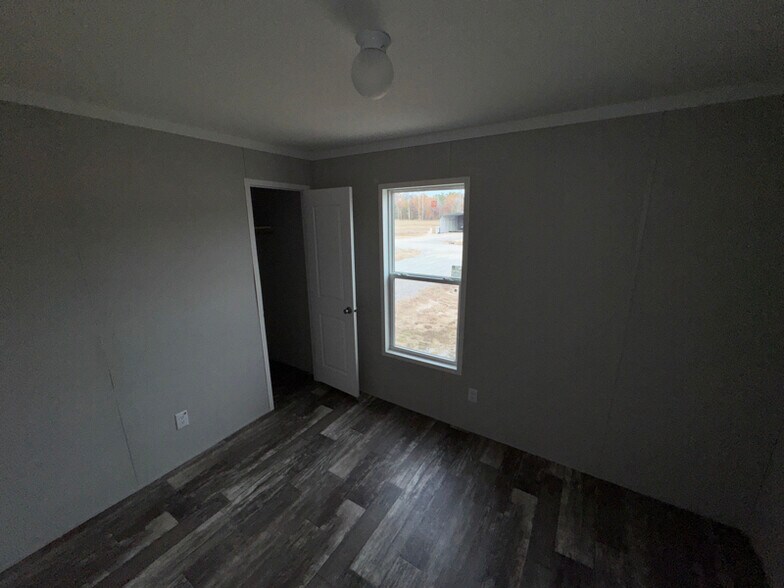 Building Photo - 365 Patriot Ln