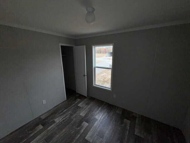 Building Photo - 365 Patriot Ln