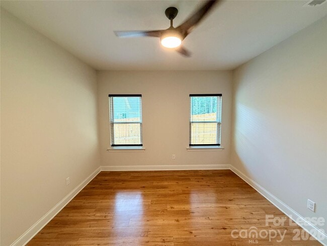 Building Photo - 521 N Linwood Ave