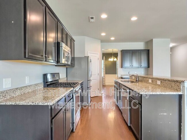 Building Photo - 1834 Chickasaw Dr