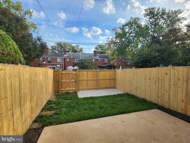 Building Photo - 1605 Woodbine St