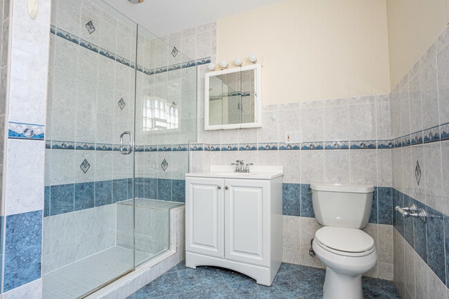 Building Photo - 3710 N Halsted St