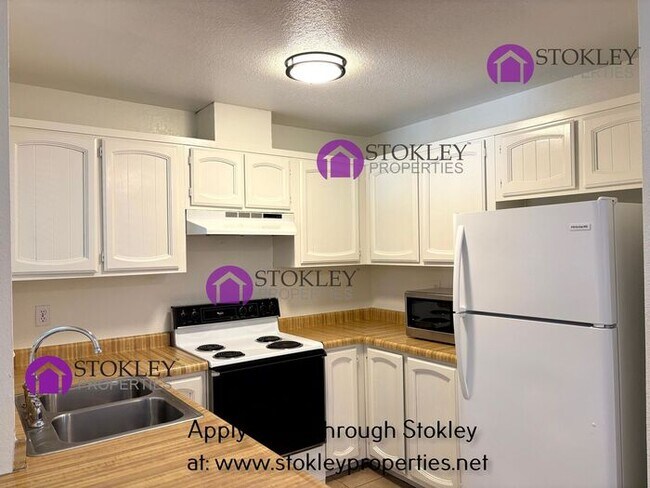 Building Photo - 53 E Trident Dr