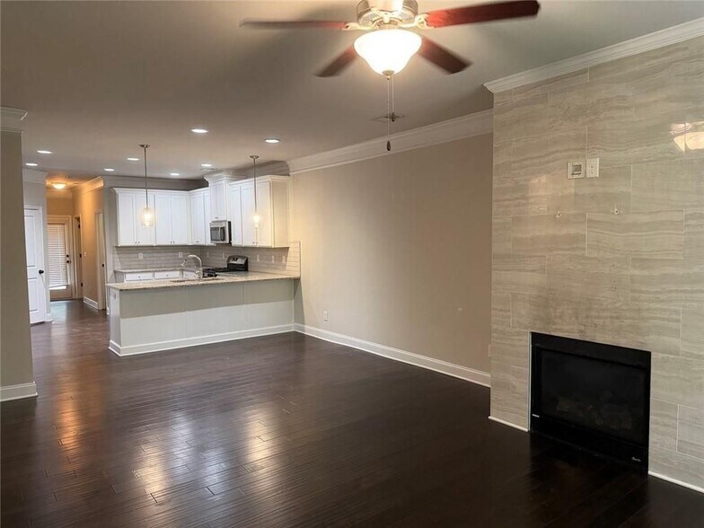 Building Photo - 3772 Ledgemont Dr