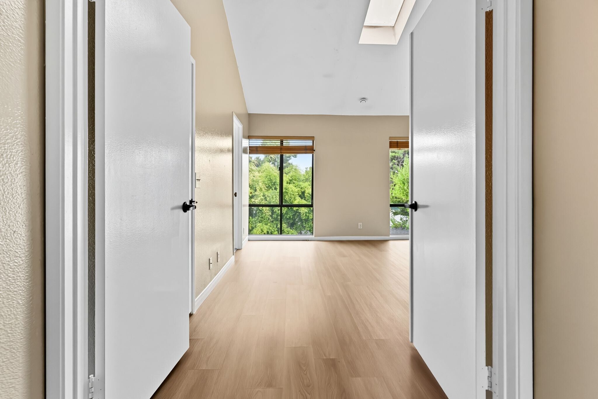 Building Photo - 8246 Caminito Modena