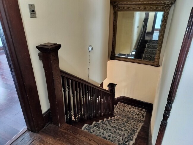 Building Photo - 255 Stockton St