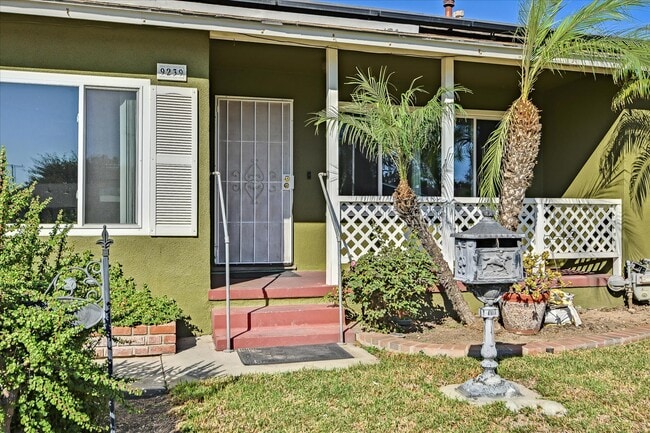 Building Photo - 9239 Bonavista Ln