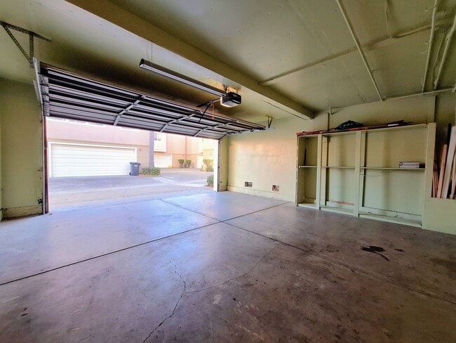 Building Photo - Beautiful 3bd Tri-level Home With Pool, Playground, & More!