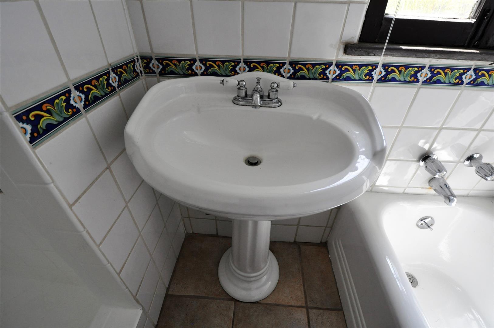 Building Photo - 1417 S Crescent Heights Blvd