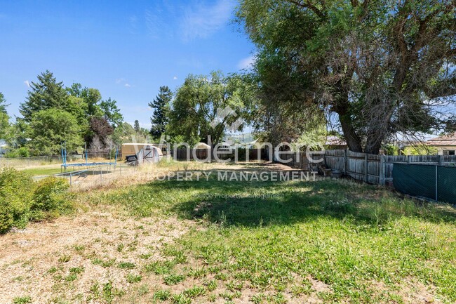 Building Photo - Welcome to this charming 3-bedroom, 1-bath...