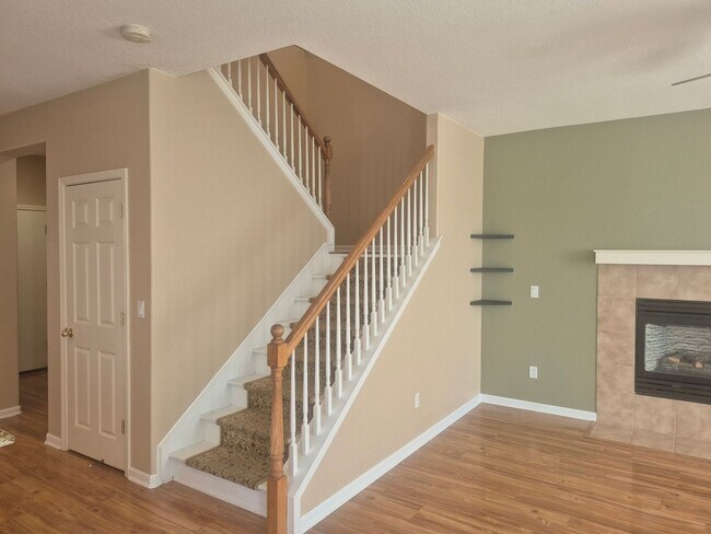 Building Photo - Beautiful 4 Bedroom 2.5 Bath with loft