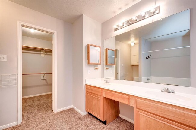 Building Photo - 12654 Pine Bush Dr