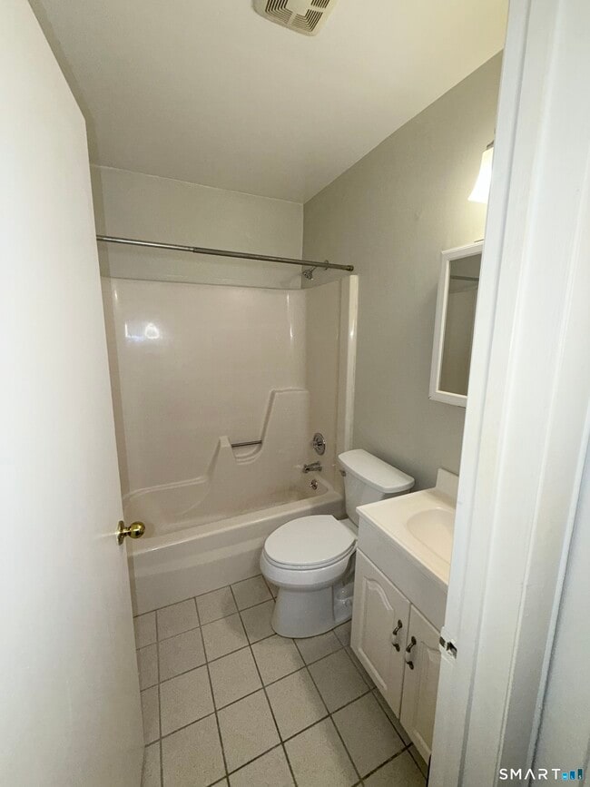 Building Photo - 175 Mill Pond Rd